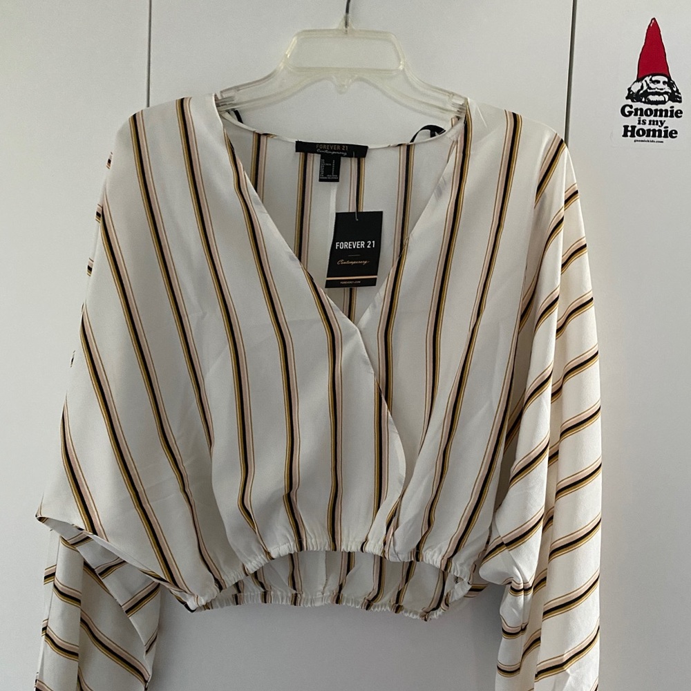 Long sleeve crop top